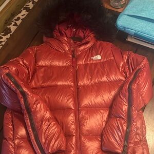 The North Face Women's dark Red 550 Puffer Coat